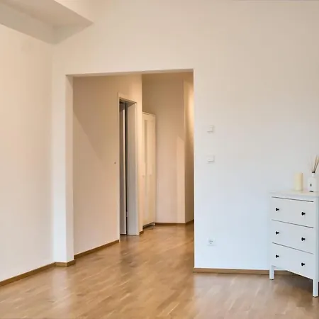 Stylische Mit Balkon - Perfekt Fuer Gruppen Apartman *