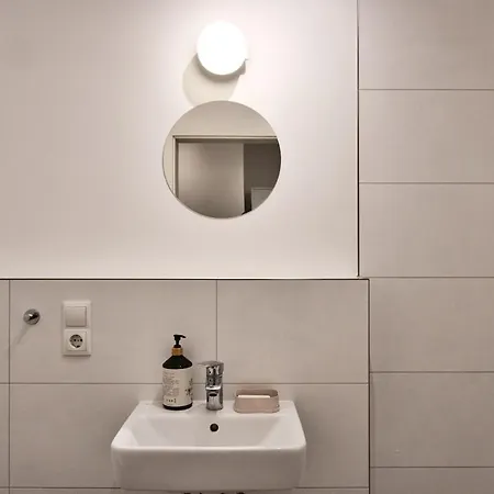 Apartament Stylische Mit Balkon - Perfekt Fuer Gruppen Koblencja