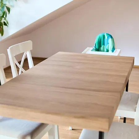 Stylische Mit Balkon - Perfekt Fuer Gruppen